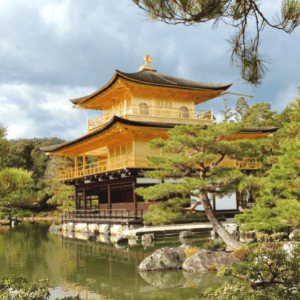 Kinkaku-ji o Templo del Pabellón de Oro, Kioto, Japón - 2017